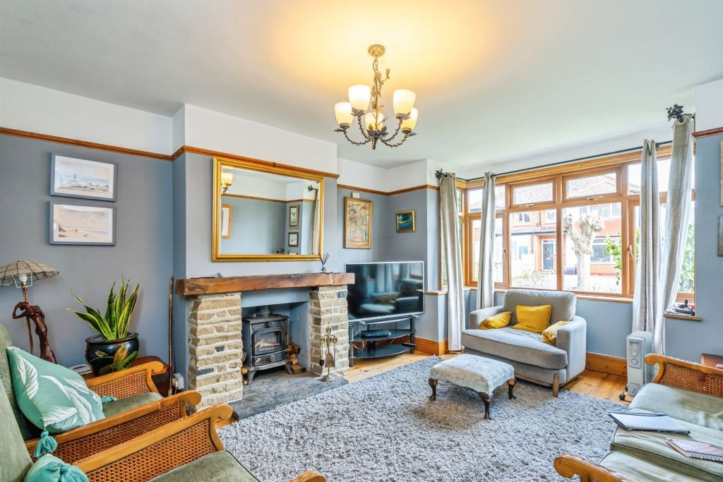 Property photo 2 of 17