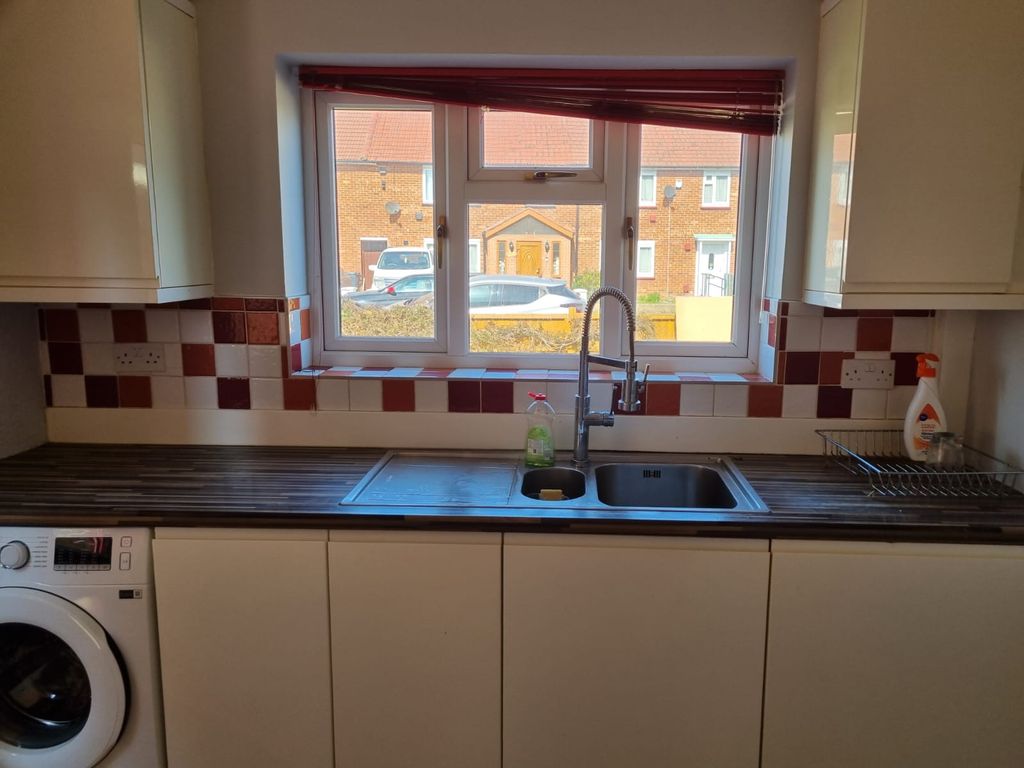 Property photo 3 of 9 Gallery