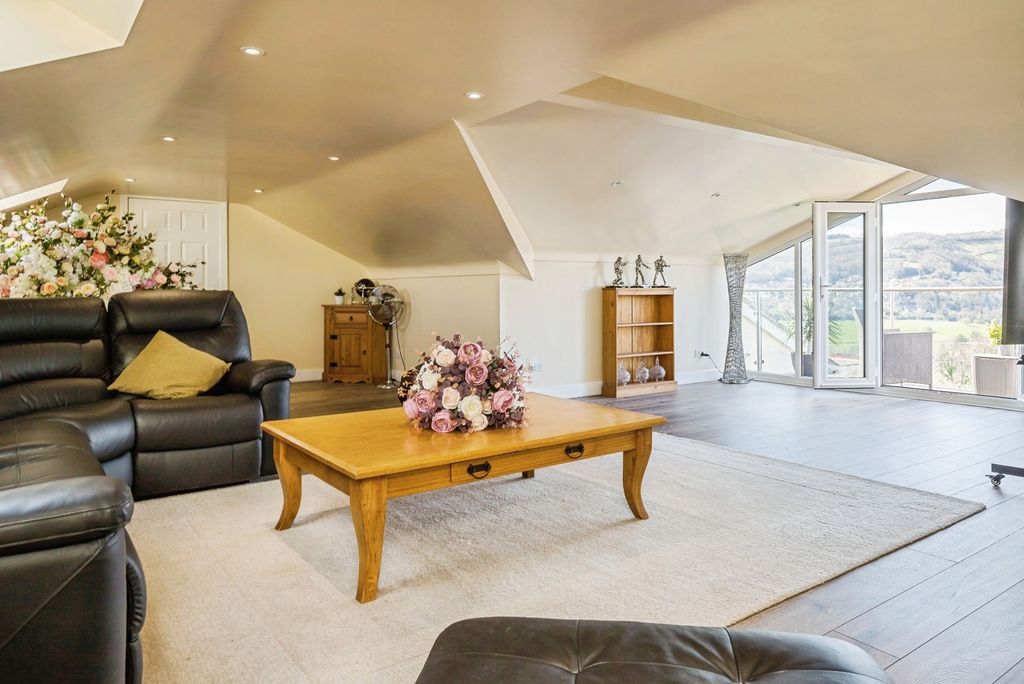 Additional image 13 of 5 bed bungalow for saleTan Y Graig, Cefn Mawr, Wrexham, Wrecsam LL14