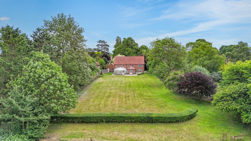 Property photo 2 of 46 4198394