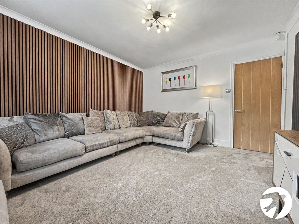 Property photo 3 of 26 Picture No. 76