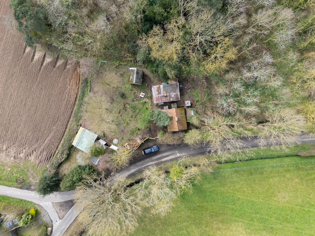 Property photo 2 of 35