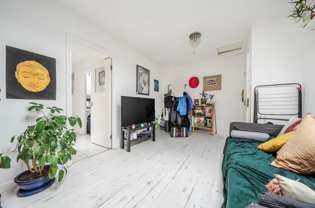 Property photo 2 of 11 1464769-9-6A0c7Fb...