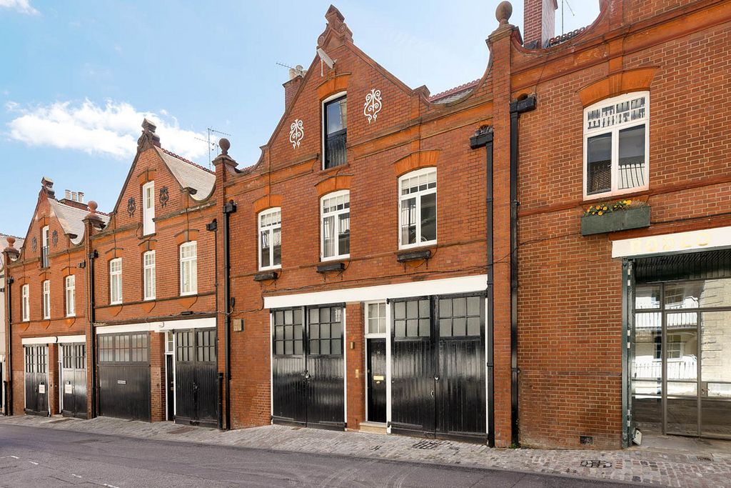 Property photo 3 of 10