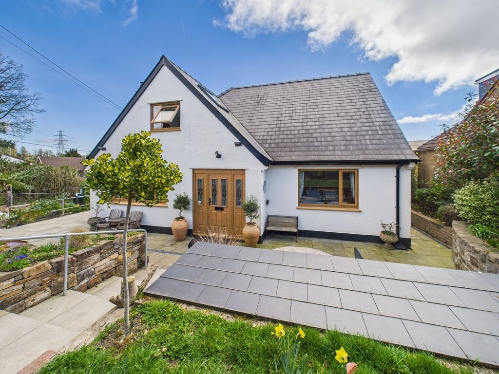 Property photo 1 of 64