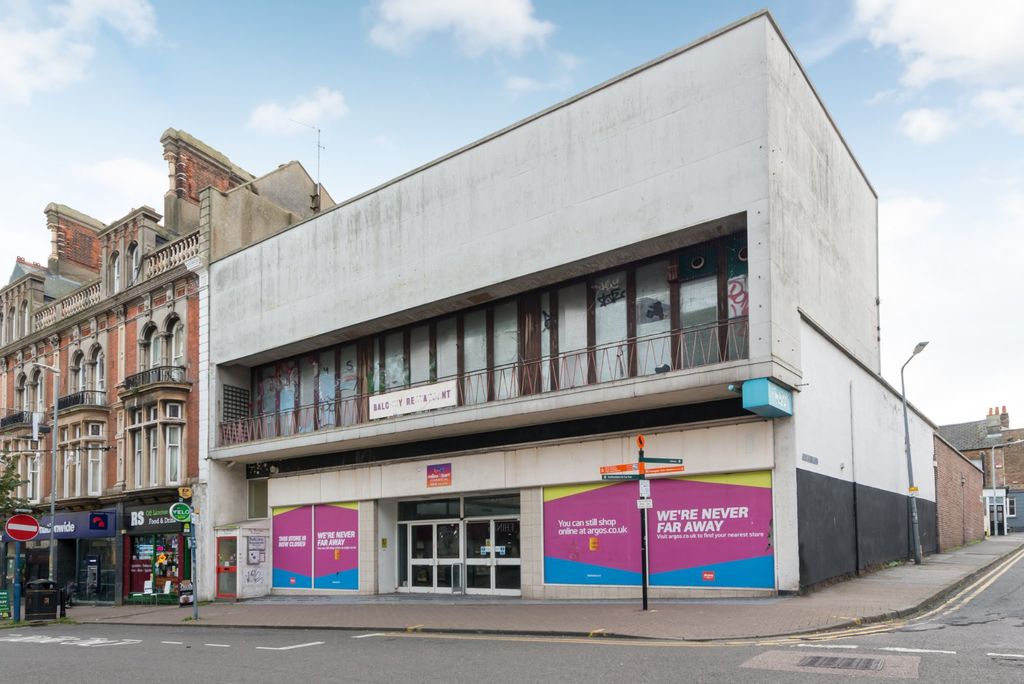 Property photo 1 of 17 Picture No. 01