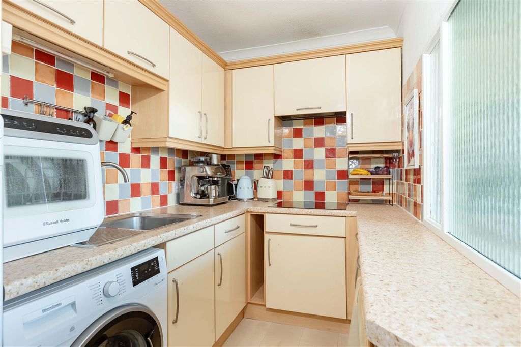Property photo 3 of 7 Langham Court_4.Jpg