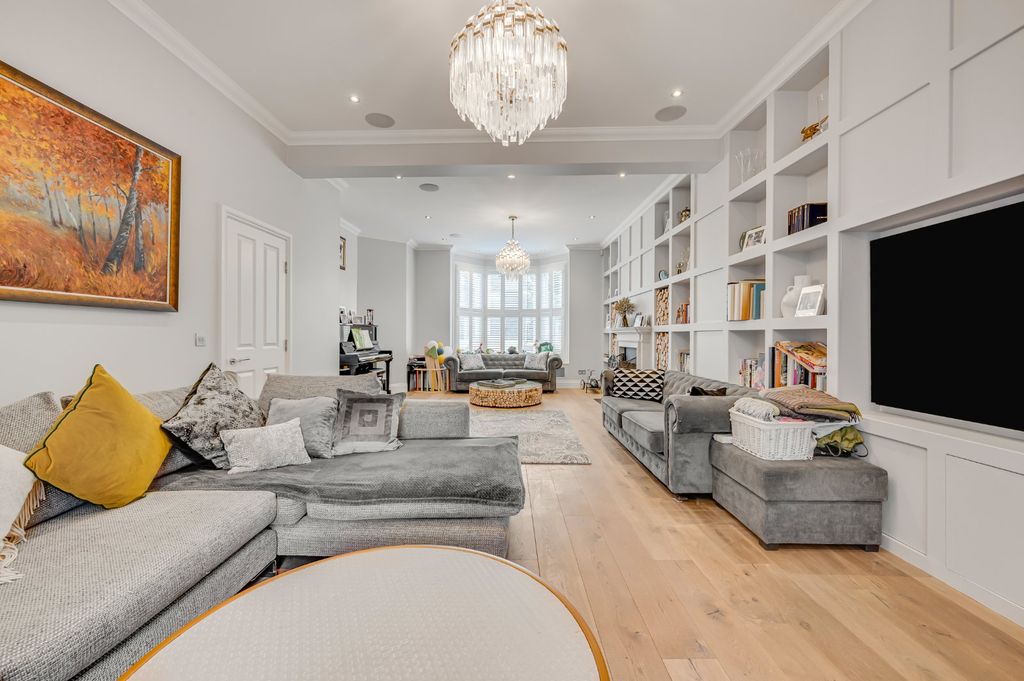 Property photo 3 of 29 Picture No. 55