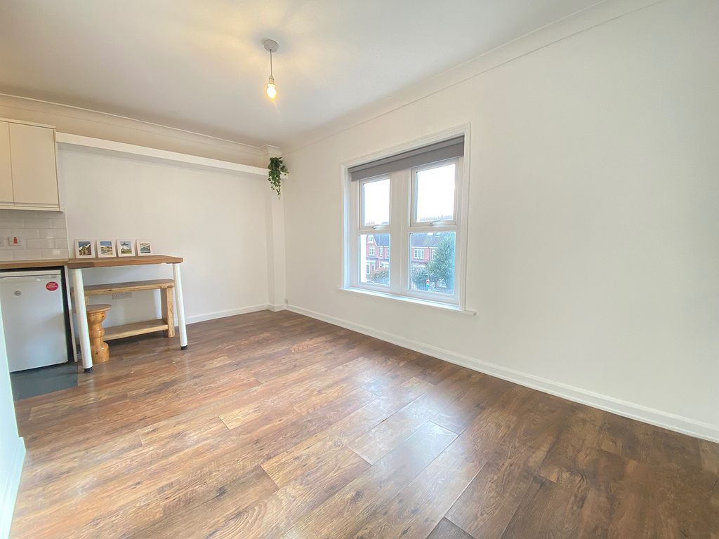 Property photo 2 of 17 12