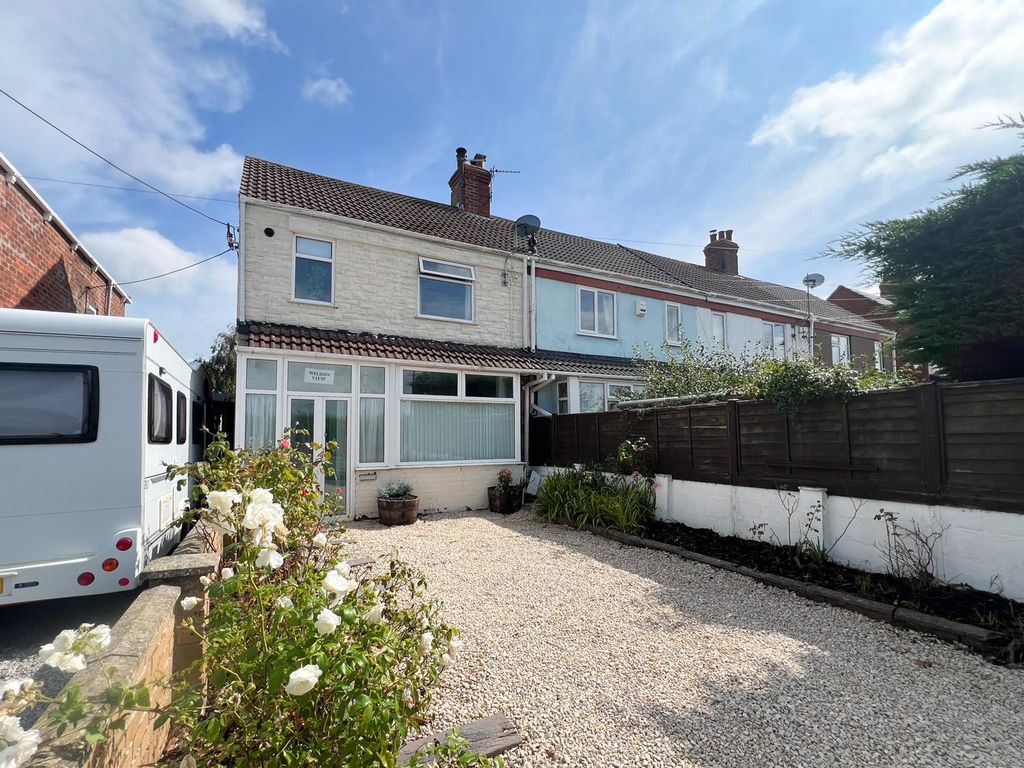 Property photo 2 of 24