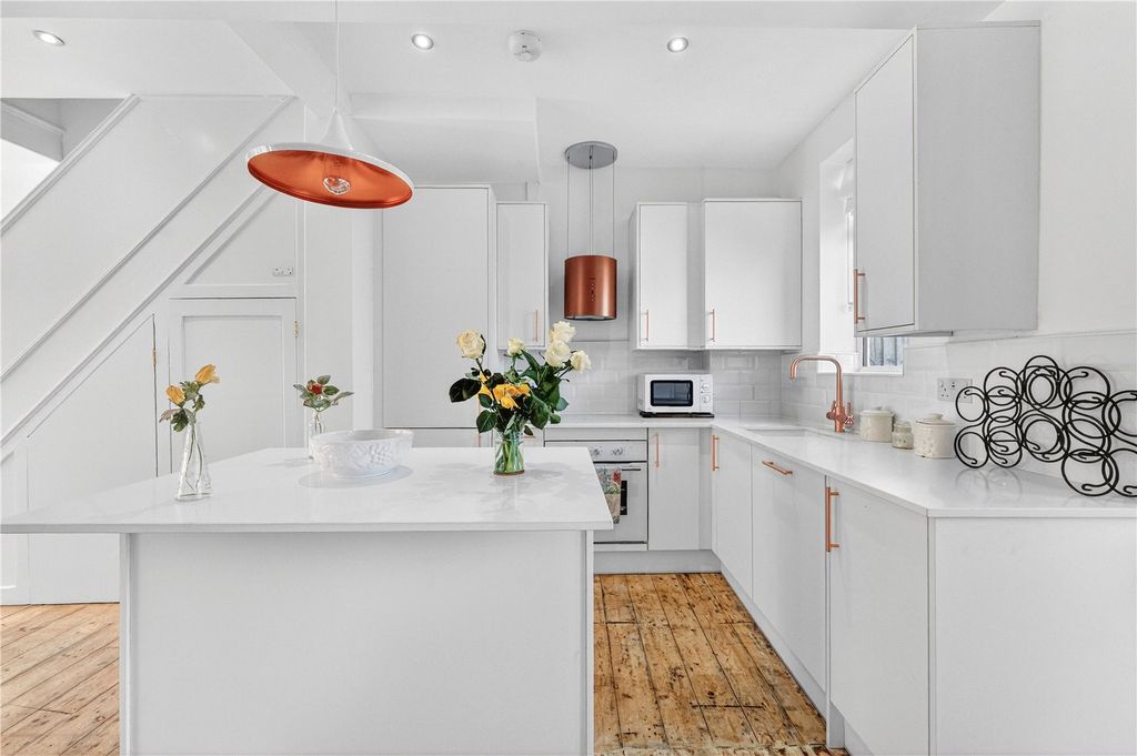 Property photo 3 of 22 Picture No. 14