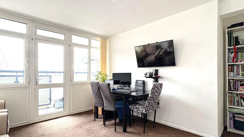 Property photo 2 of 10 695Fc0A5d63Be7dc0Aaaafd2_E3349899E21F5962Fcc5A98Ff