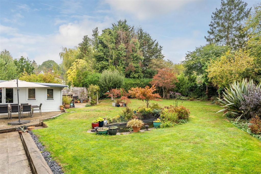 Property photo 3 of 43 23-Hurst-Green-Road-42.Jpg
