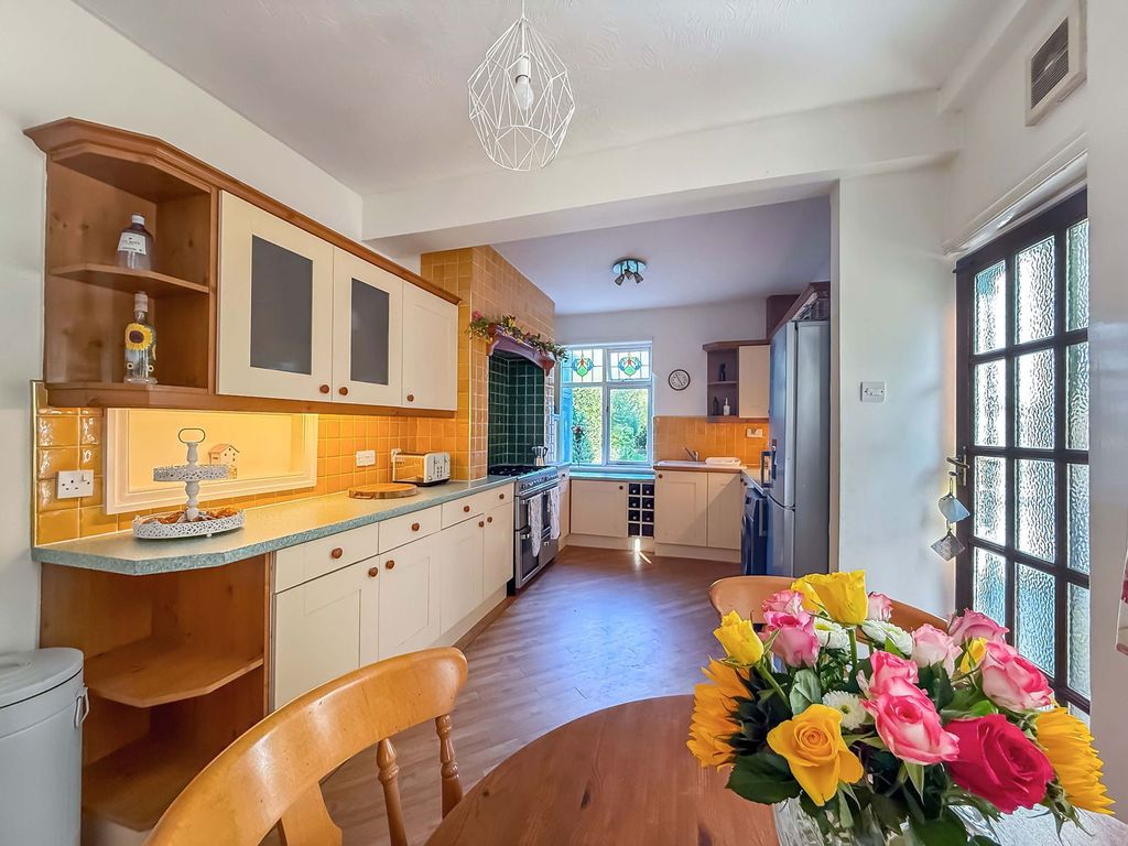 Property photo 2 of 36