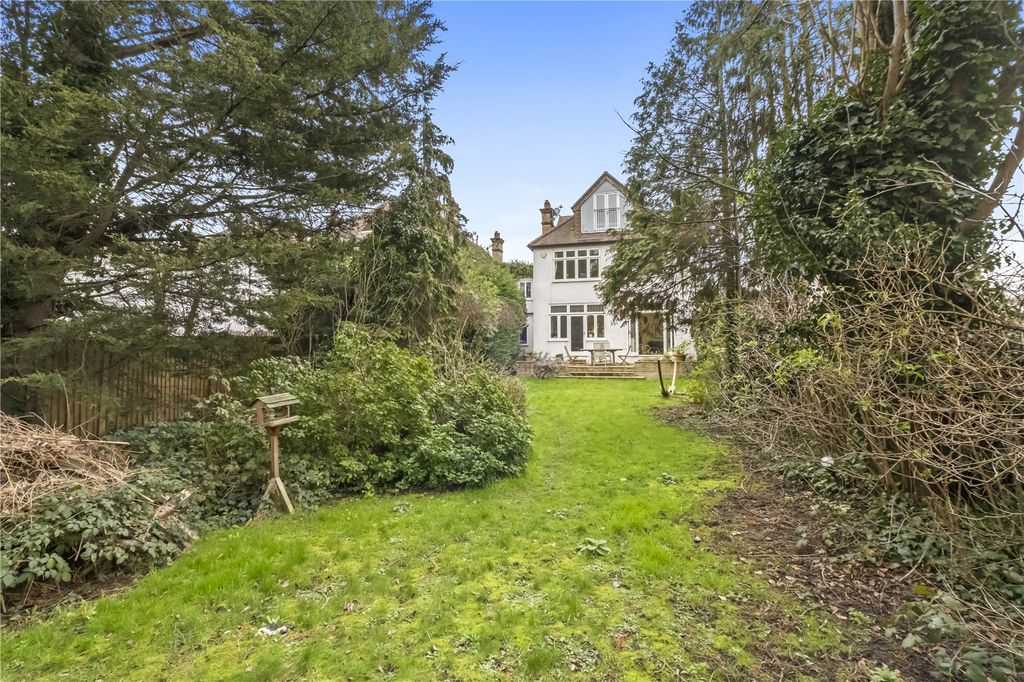 Property photo 3 of 17 Garden