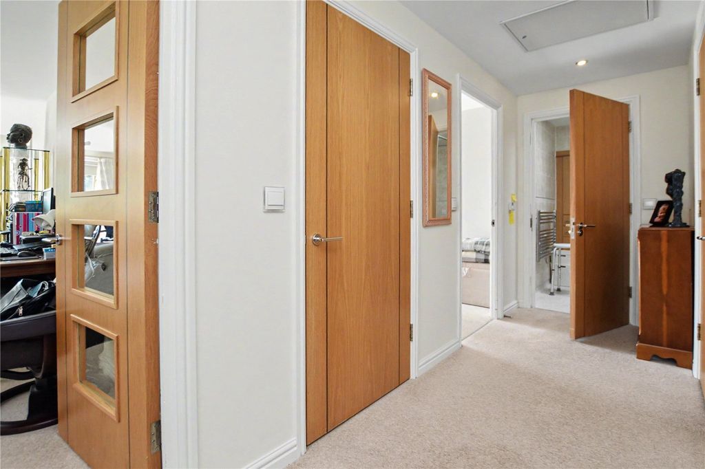 Property photo 3 of 10 Picture No. 04