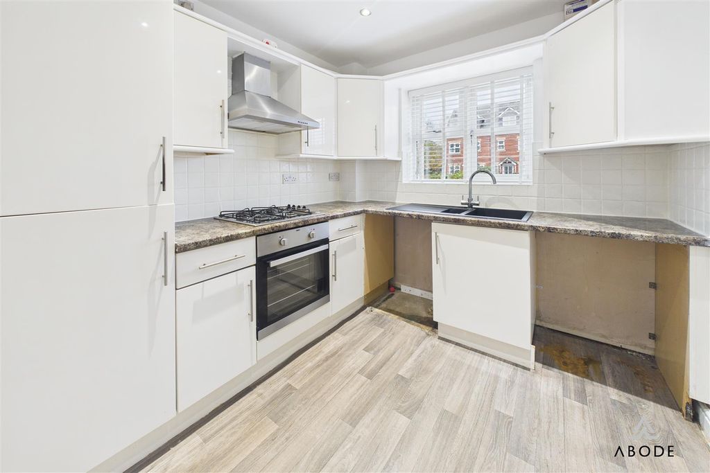 Property photo 2 of 11 Cam02544G0-Pr0324-Still002.Jpg