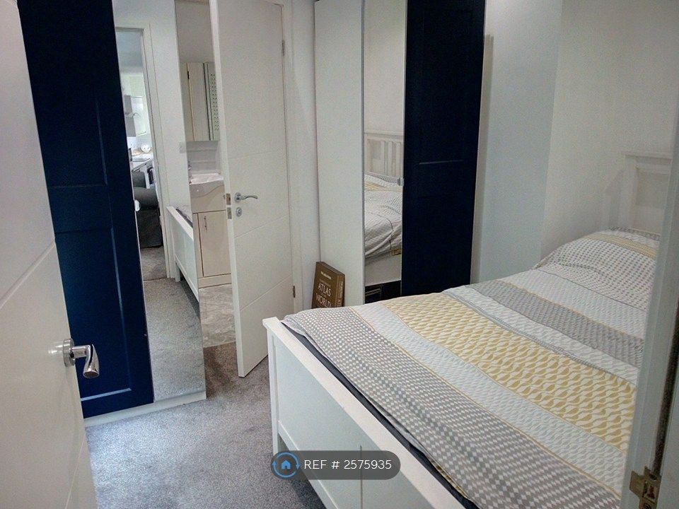 Property photo 3 of 5