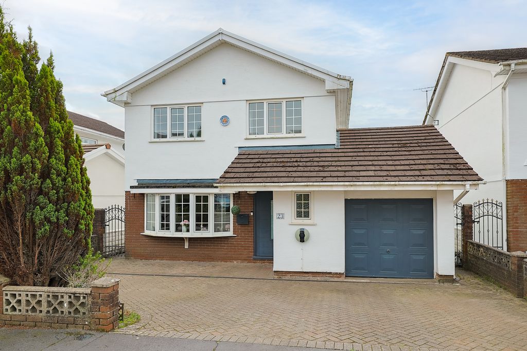 Property photo 1 of 26 23 St Andrews Close - Web (40 Of 40).Jpg