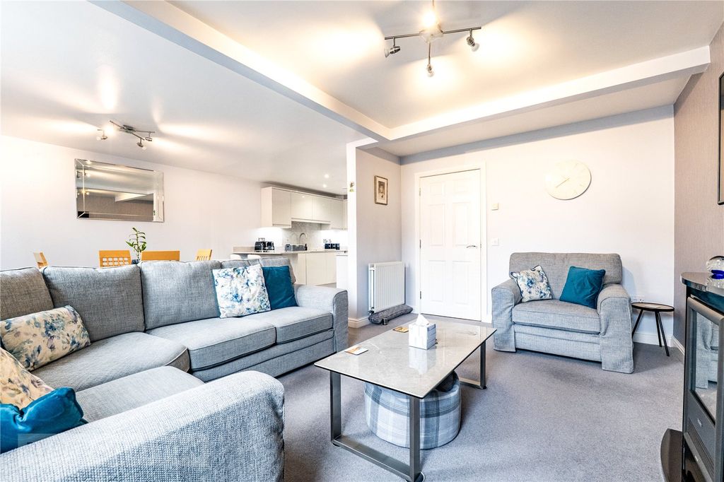 Additional image 5 of 2 bed flat for saleHaworth Close, Halifax, West Yorkshire HX1