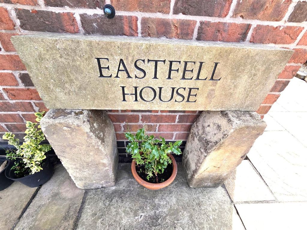 Property photo 1 of 28 House Sign.Jpg