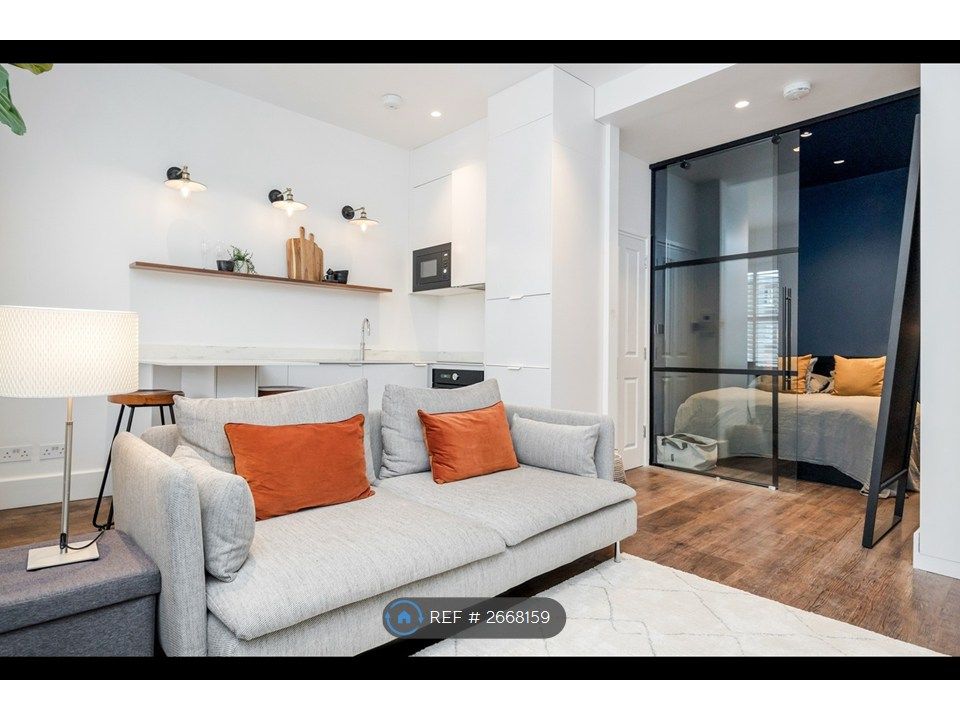 Property photo 1 of 8 Super Cool Modern Flat Ready To Move Straight In