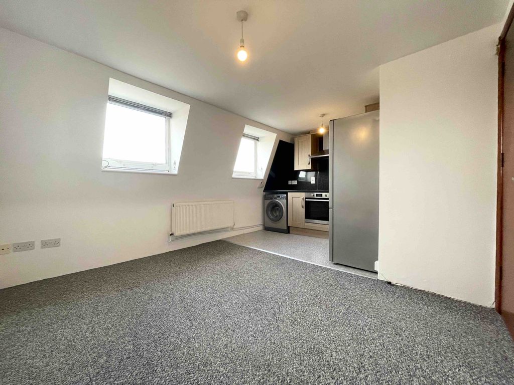 Property photo 1 of 9 1 Bedroom Apartment For Rent