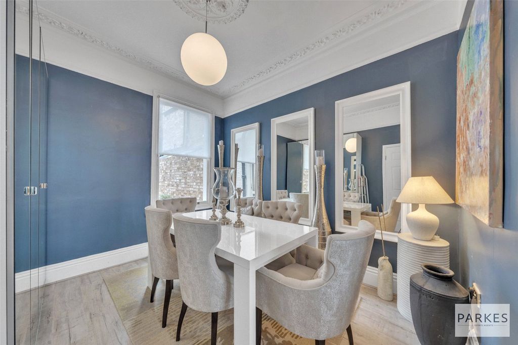 Property photo 3 of 20 Picture No. 28