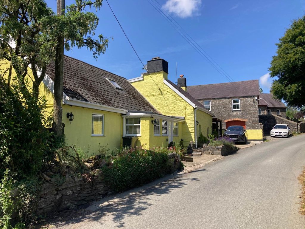 Property photo 1 of 19