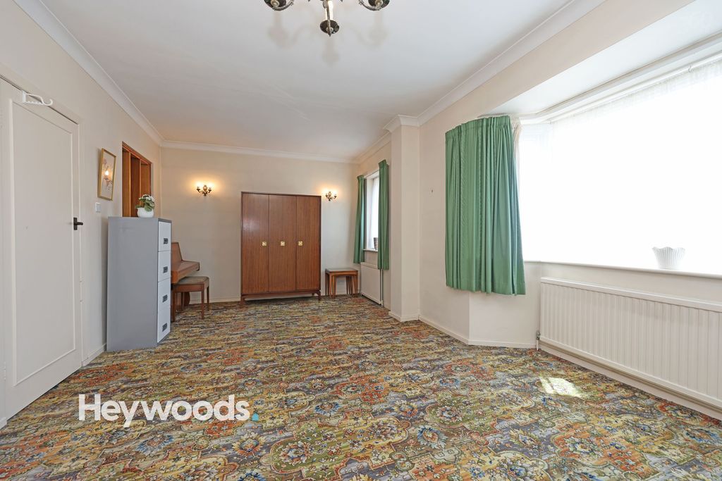 Property photo 2 of 31