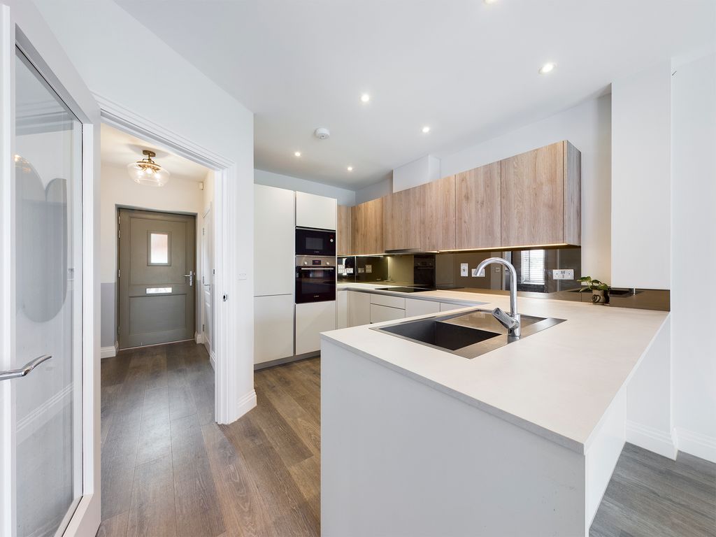 Property photo 3 of 20 Cam00176P1-Pr0196-Still03