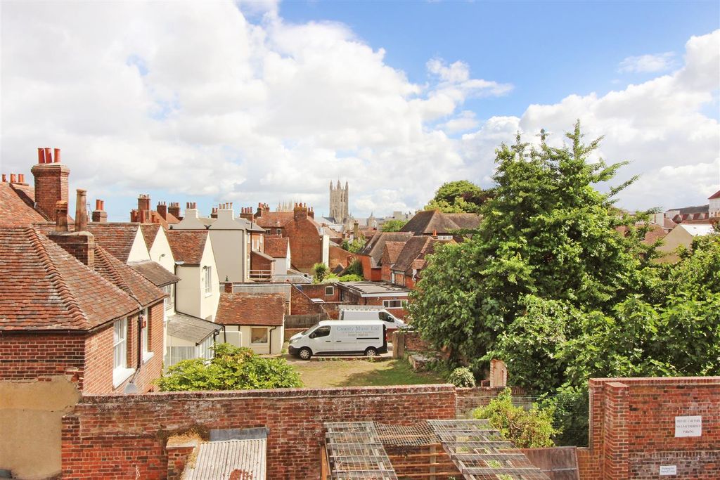 Property photo 2 of 12 Picture 2