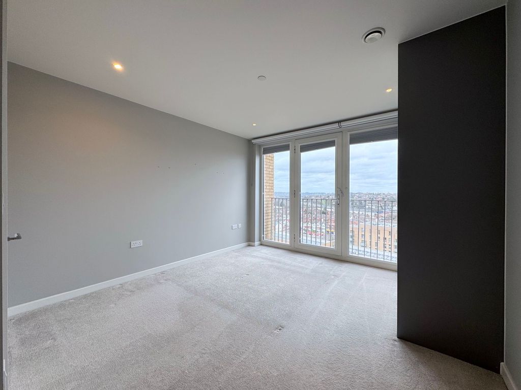 Property photo 3 of 15 Bedroom