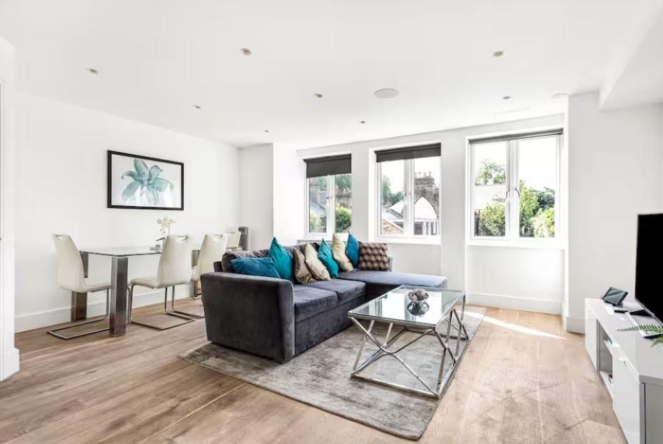 Property photo 1 of 21 Helliwell & Co.