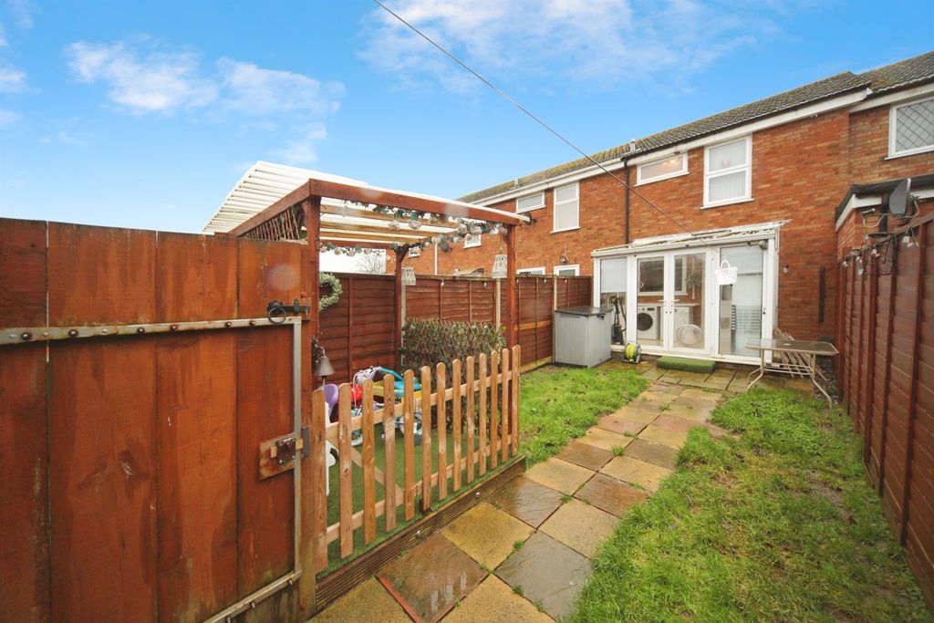 Property photo 2 of 9