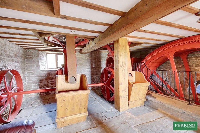 Property photo 3 of 32 Mill Wheel Room