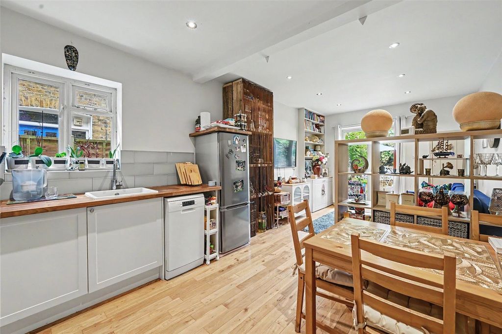 Property photo 1 of 11 Picture No. 05