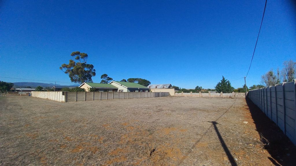 Property photo 1 of 7 1Sr1652138