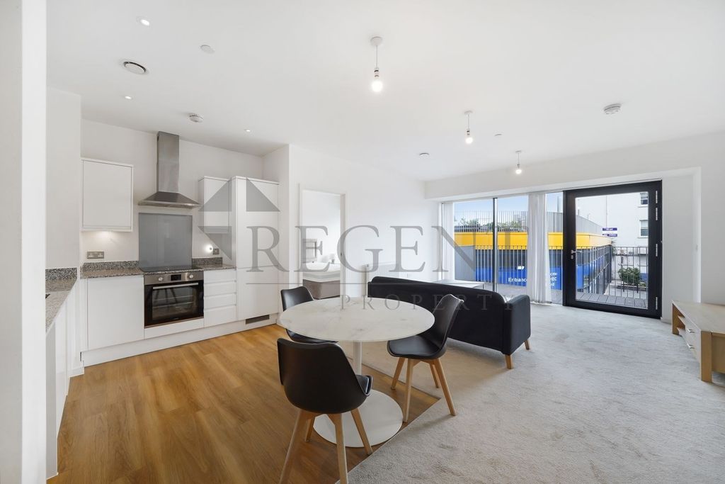 Property photo 1 of 15 (Main)