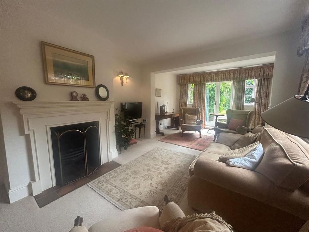 Property photo 3 of 19