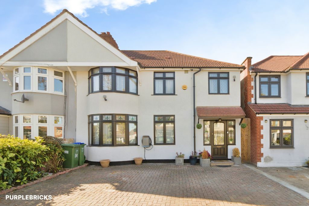 Property photo 1 of 31
