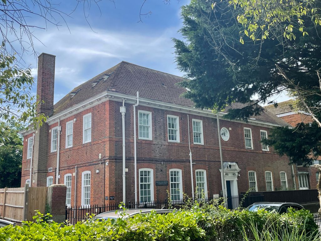 Property photo 1 of 7