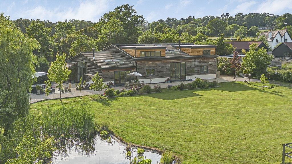 Property photo 1 of 50