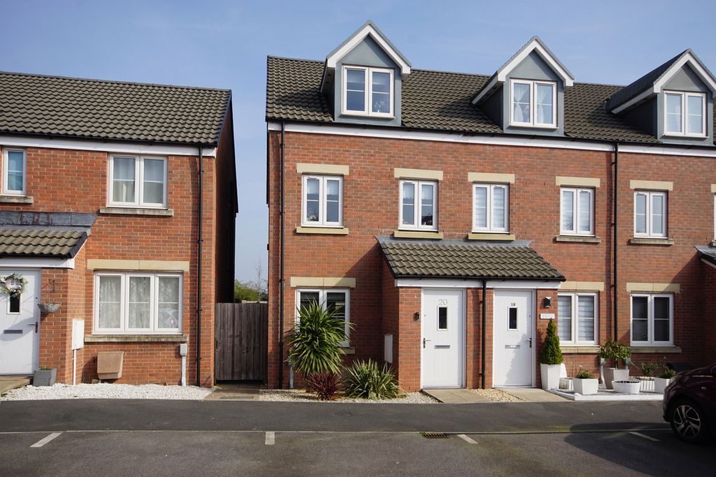 Property photo 1 of 25