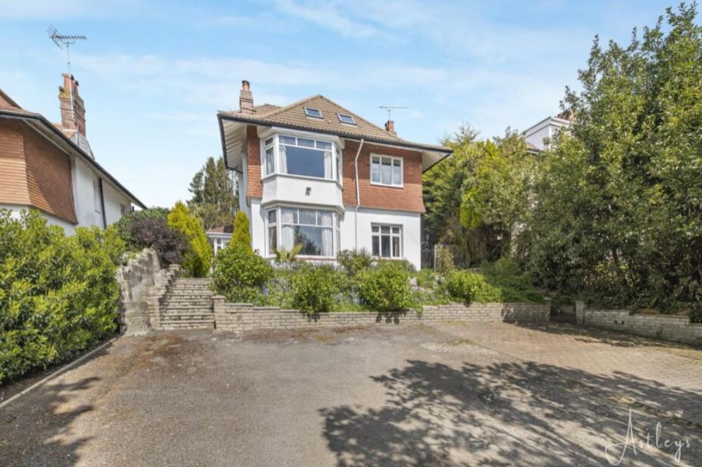 Property photo 1 of 22