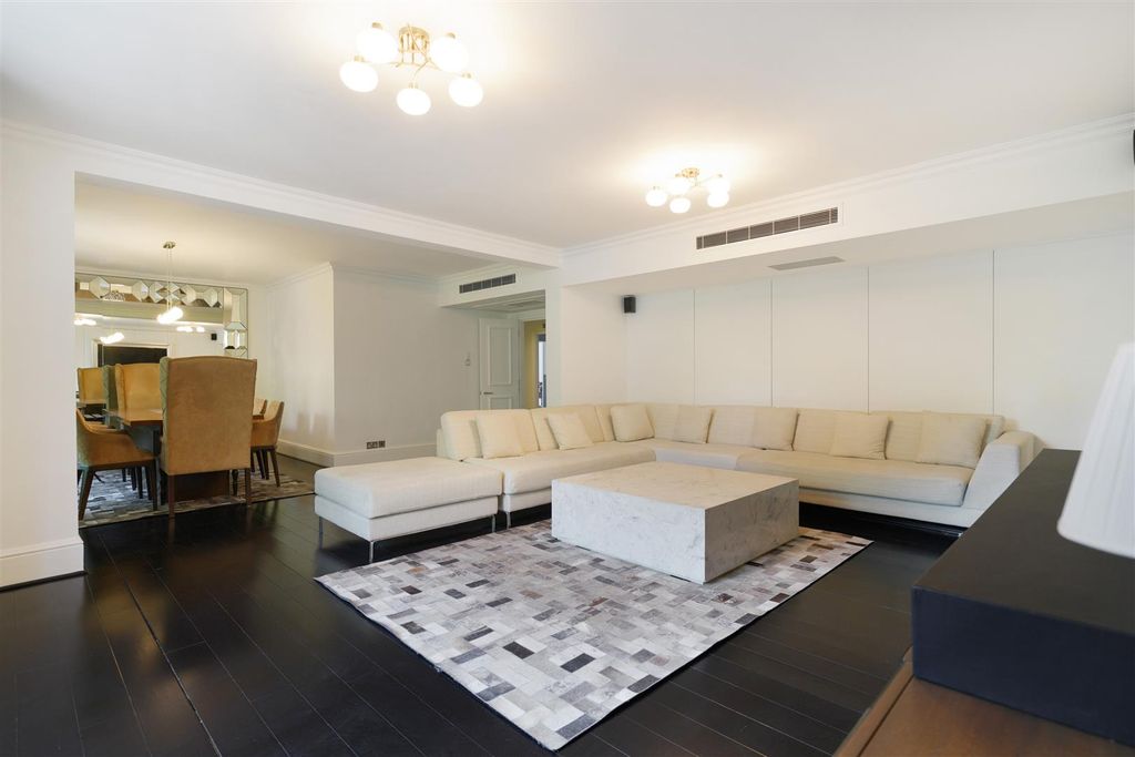 Property photo 1 of 16 Flat 4, Crown Court - 86X16Tkre1Sokywrjooz.Jpg