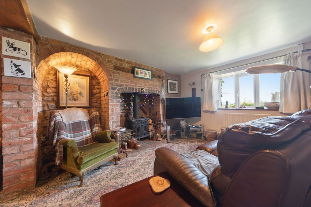 Property photo 2 of 17