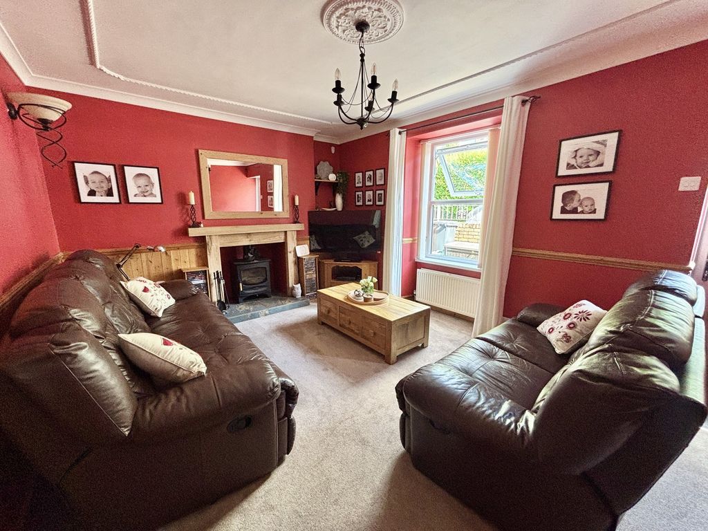 Property photo 2 of 30 Lounge