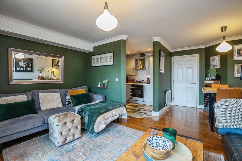 Property photo 1 of 14 Pbox-Img.Jpg