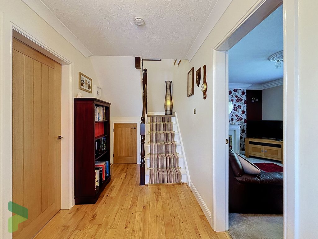 Property photo 3 of 30 Entrance Hallway
